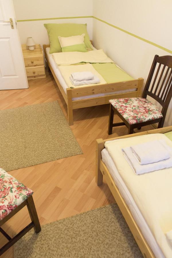 Apartman "A" Szeged Buitenkant foto